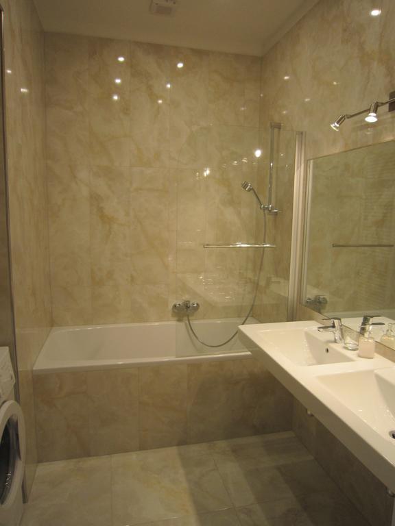 Apartment Naehe Zentrum Вена Номер фото